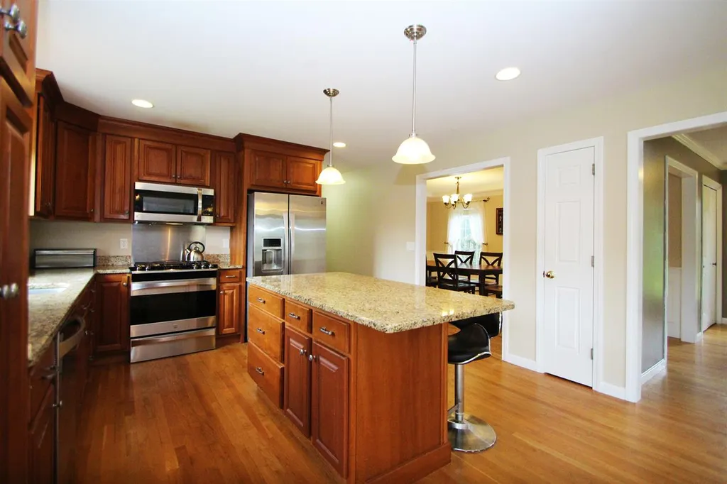40 Thurston Drive Lee NH 03861