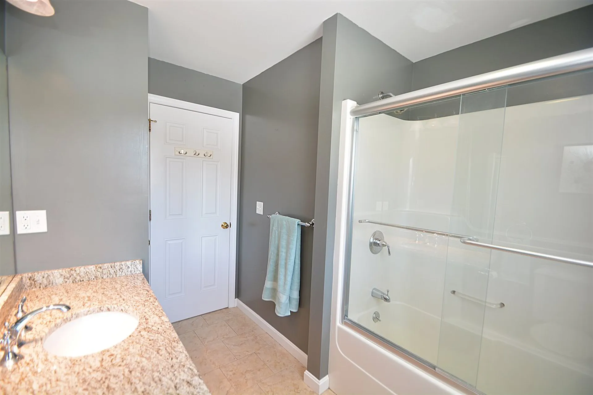 40 Thurston Drive Lee NH 03861
