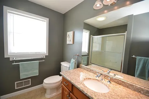 40 Thurston Drive Lee NH 03861