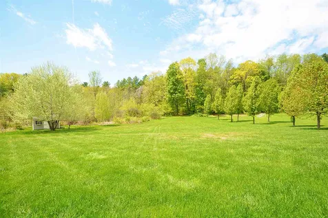 40 Thurston Drive Lee NH 03861