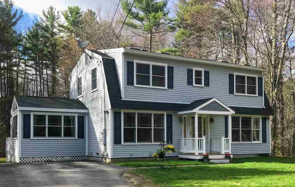 32 Sandy Knoll Drive Auburn NH 03032