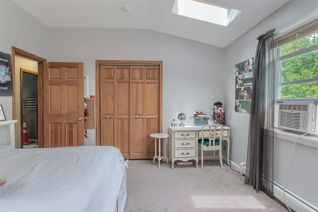 32 Sandy Knoll Drive Auburn NH 03032