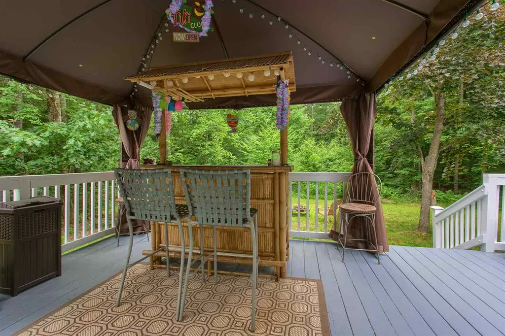 32 Sandy Knoll Drive Auburn NH 03032