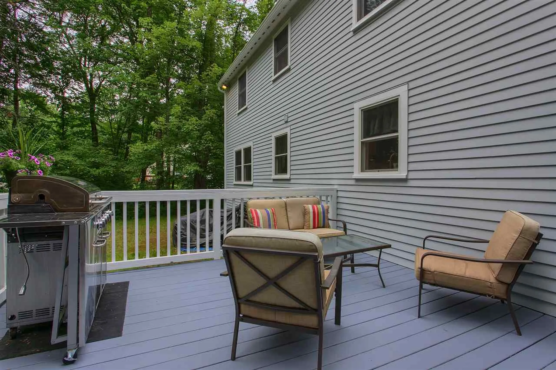 32 Sandy Knoll Drive Auburn NH 03032