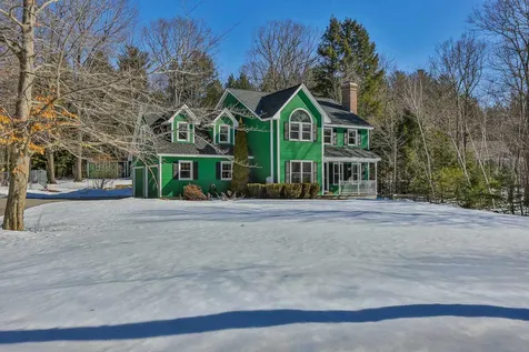 123 Spruce Lane Auburn NH 03032