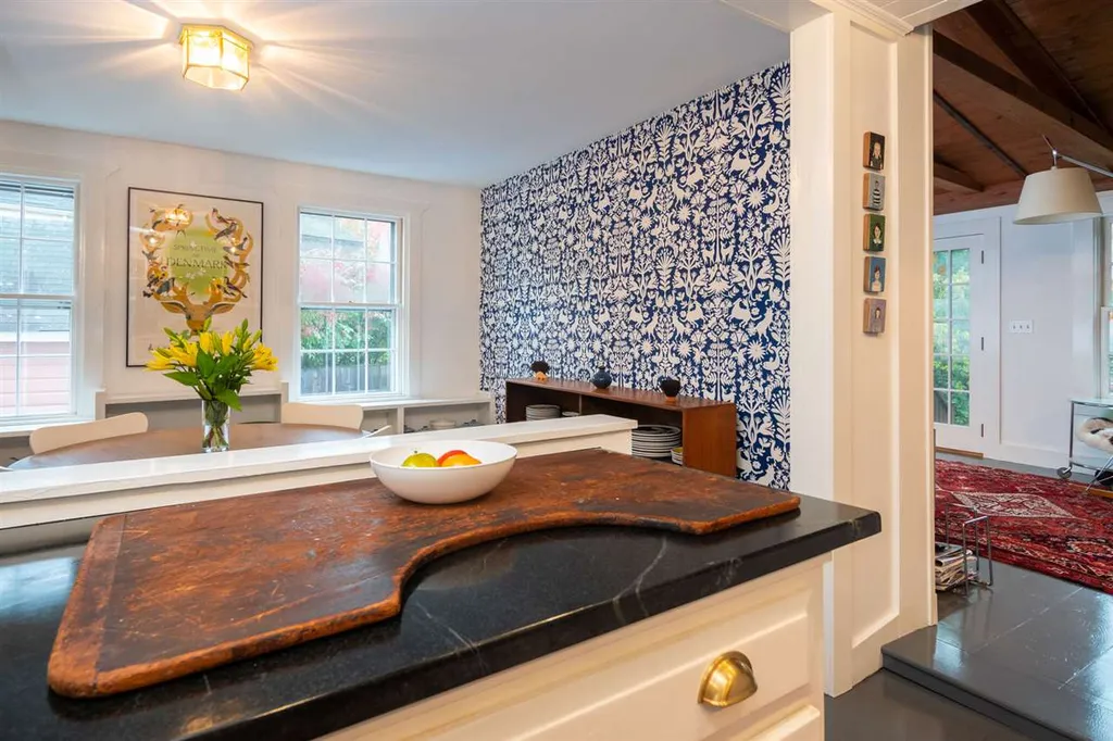 67 Gates Street Portsmouth NH 03801