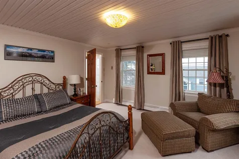 12 Dover Bluff Avenue York ME 03909