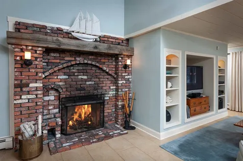 12 Dover Bluff Avenue York ME 03909