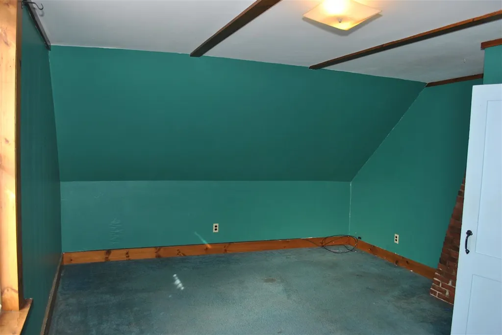 28 Spring Street Colebrook NH 03576