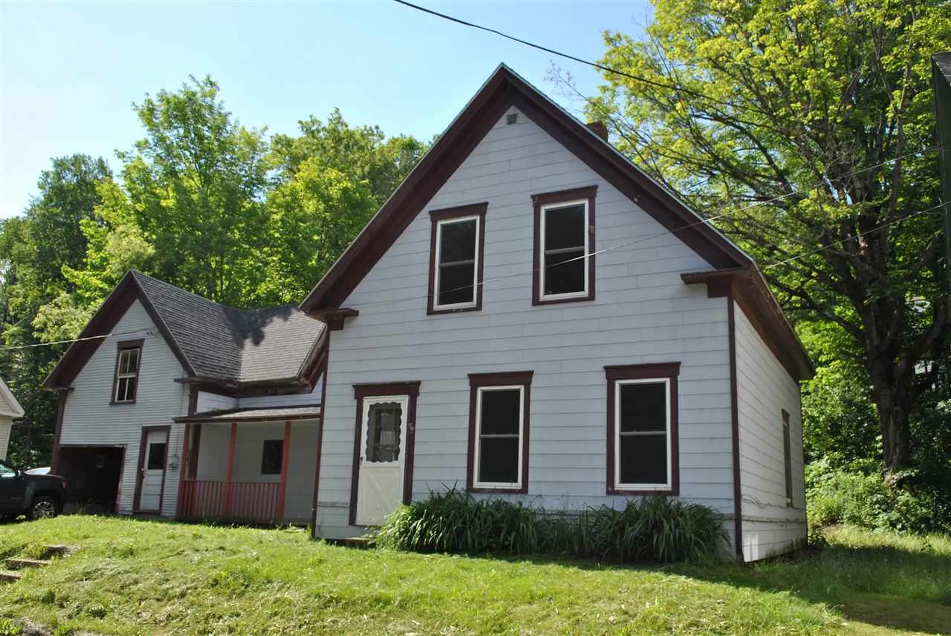 28 Spring Street Colebrook NH 03576