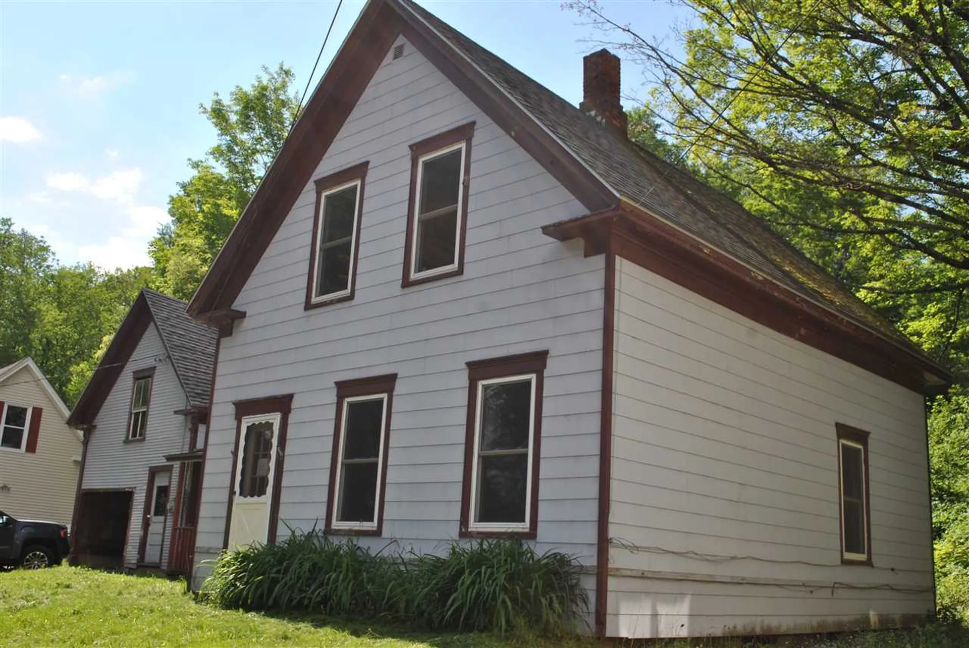 28 Spring Street Colebrook NH 03576