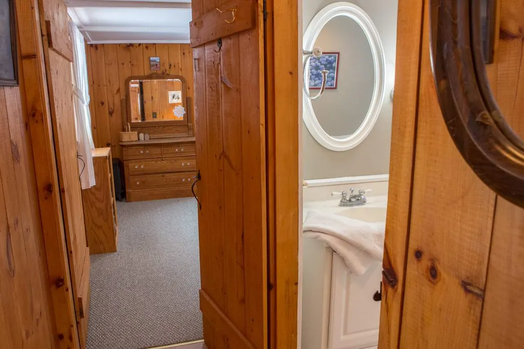 574 West Street Cornwall VT 05753
