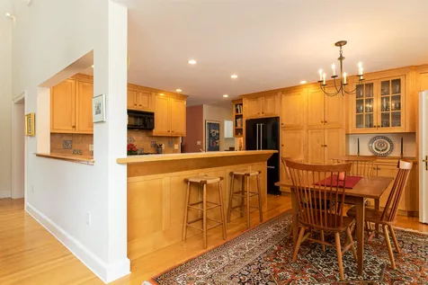 60 Amesbury Road Kensington NH 03833