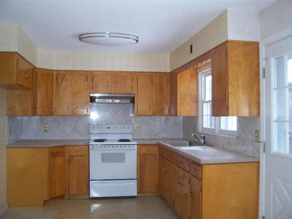 73 Settlers Road Bennington VT 05201