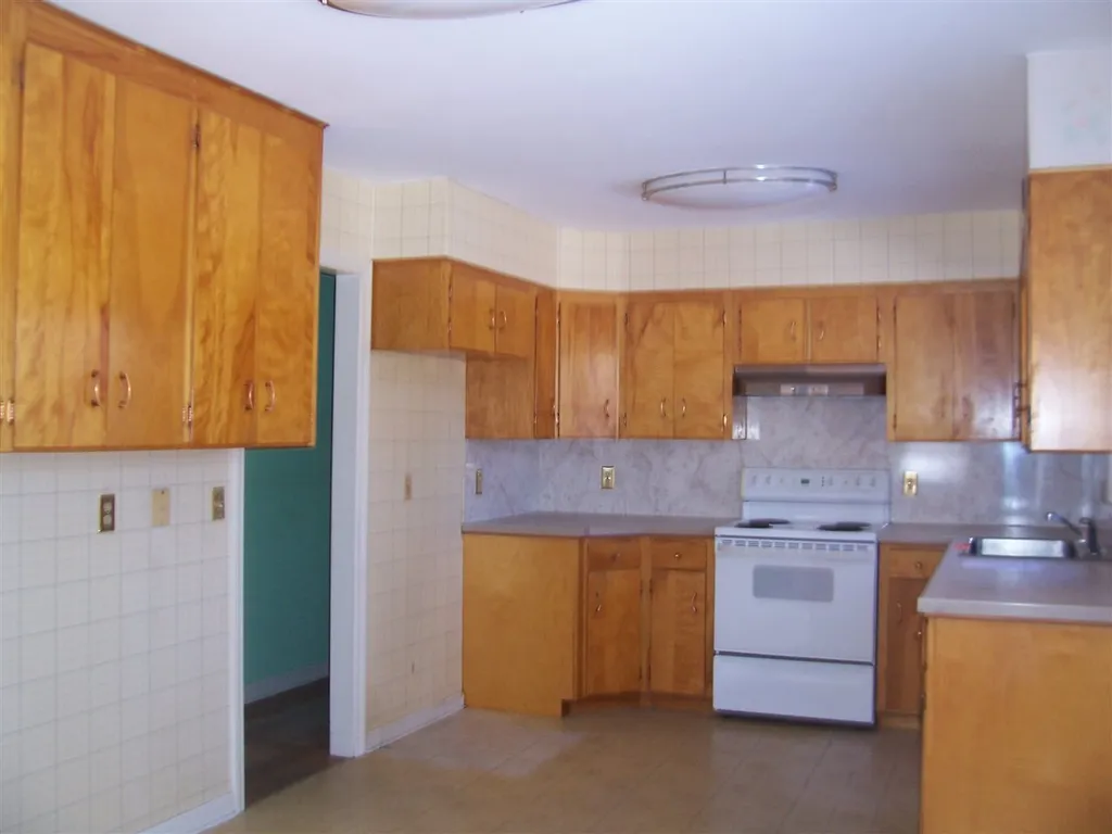 73 Settlers Road Bennington VT 05201