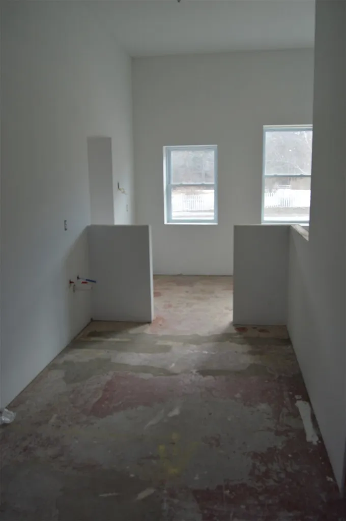 5 Mast Road Lee NH 03861