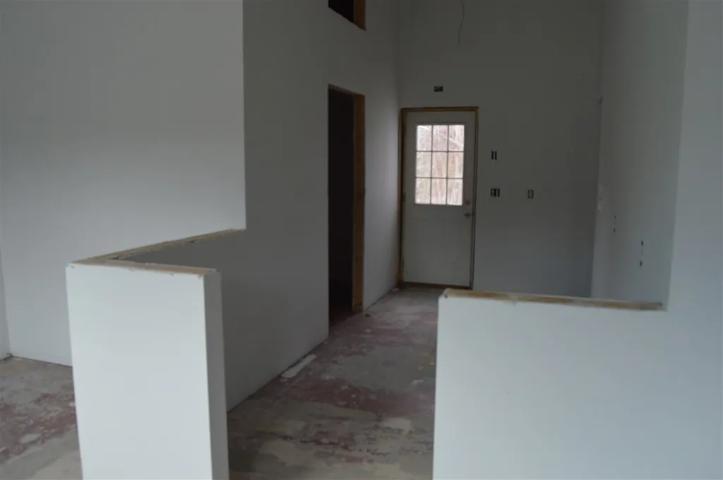 5 Mast Road Lee NH 03861