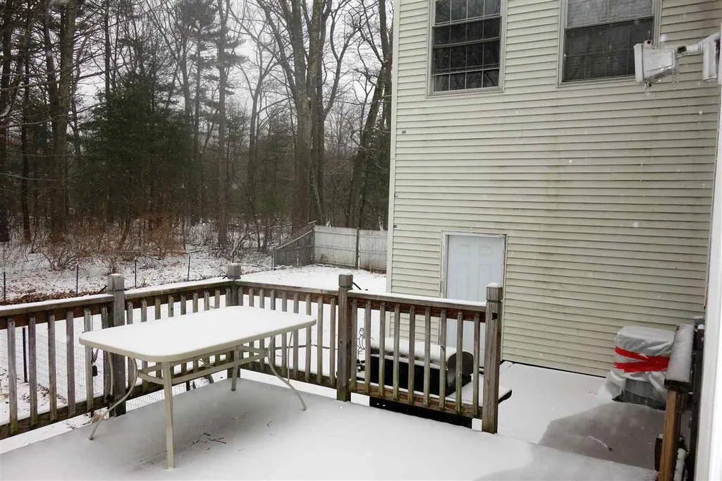 25 Fairfield Drive Hampton NH 03842