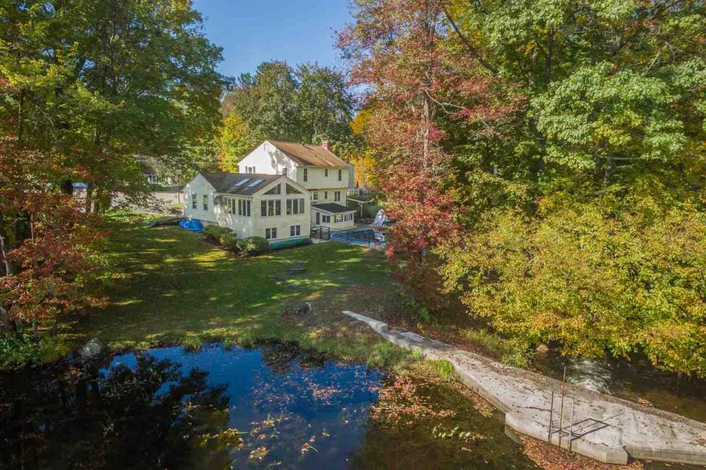 5 Sabra Circle Derry NH 03038