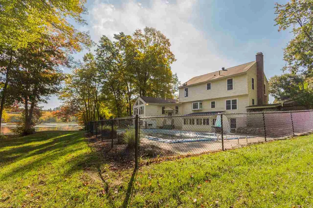 5 Sabra Circle Derry NH 03038