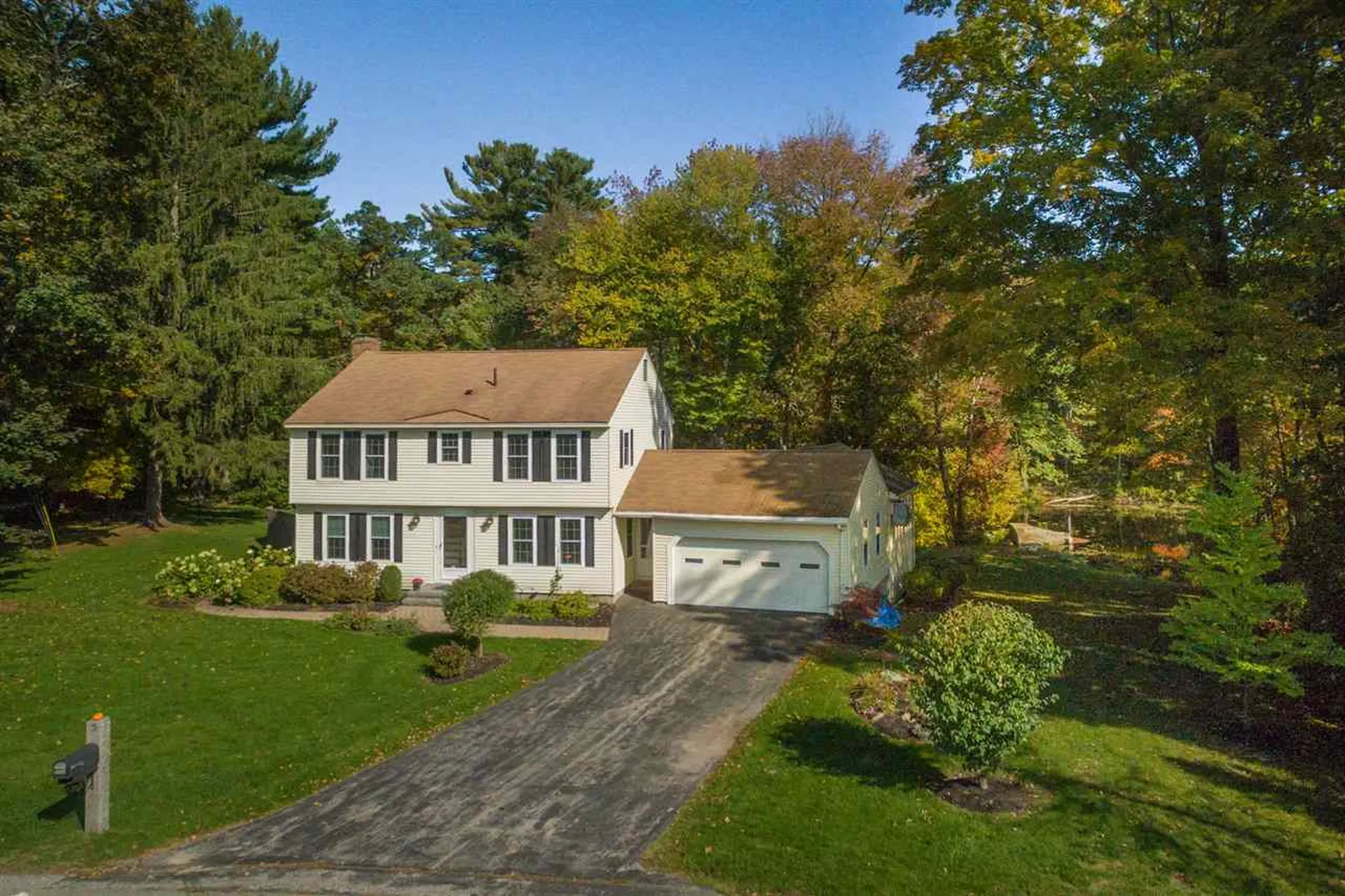 5 Sabra Circle Derry NH 03038