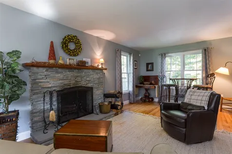 5 Sabra Circle Derry NH 03038