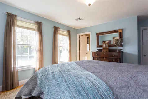 5 Sabra Circle Derry NH 03038