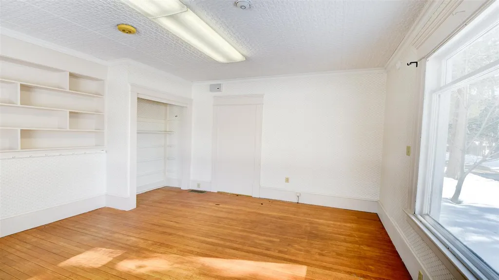 771 N Main Street Laconia NH 03246