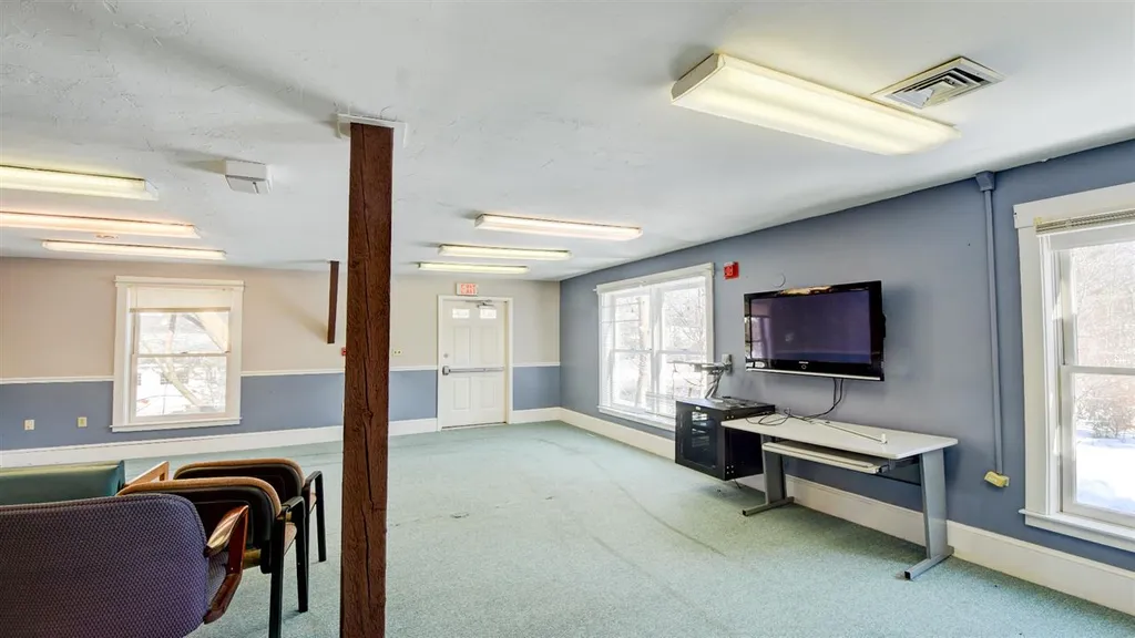 771 N Main Street Laconia NH 03246