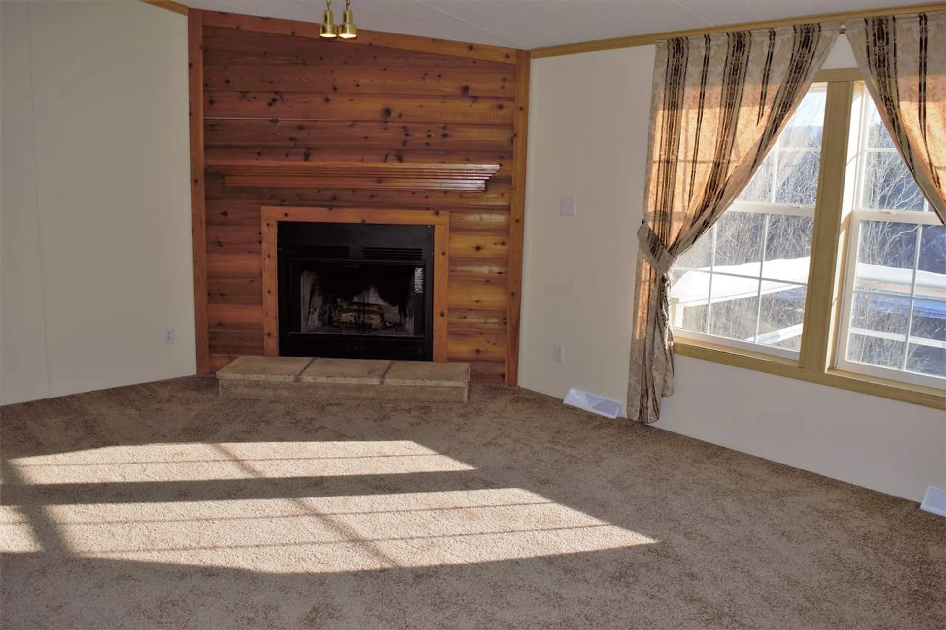 148 Riverside Avenue Lunenburg VT 05906