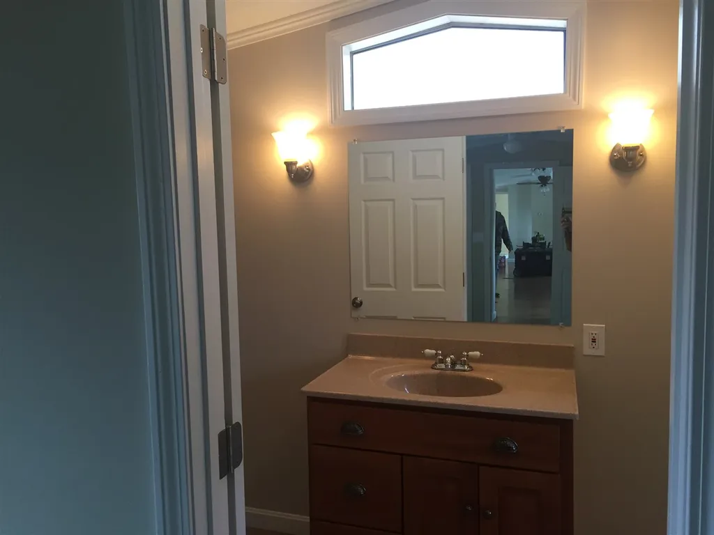56 Hilton Avenue Exeter NH 03833