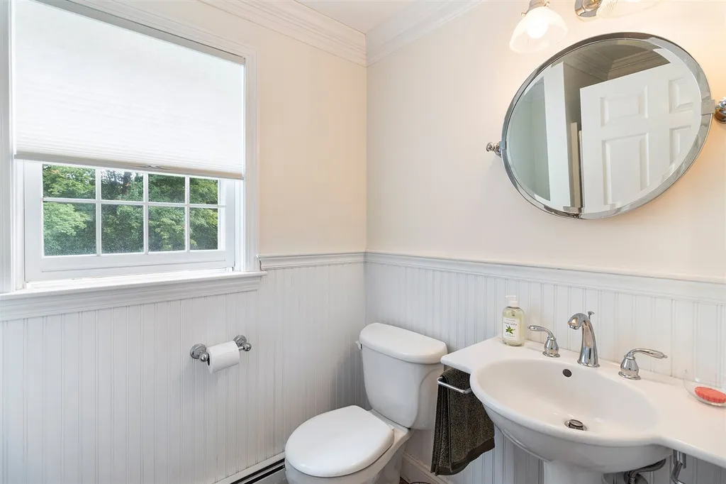 16 Candlewood Drive Amherst NH 03031