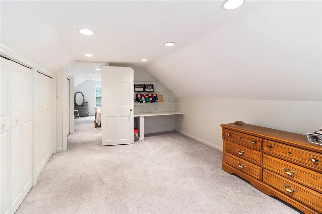 16 Candlewood Drive Amherst NH 03031