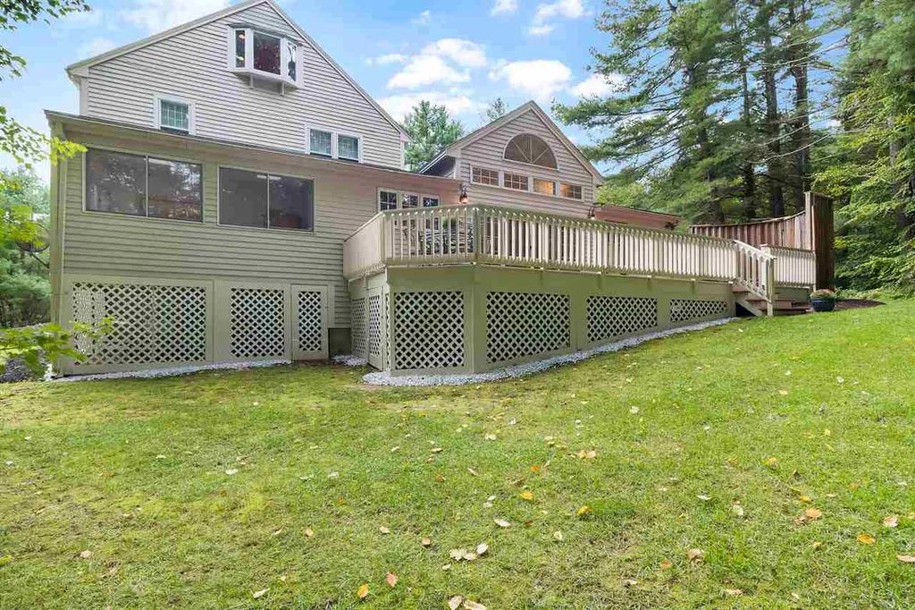 16 Candlewood Drive Amherst NH 03031