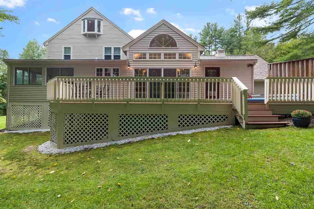 16 Candlewood Drive Amherst NH 03031