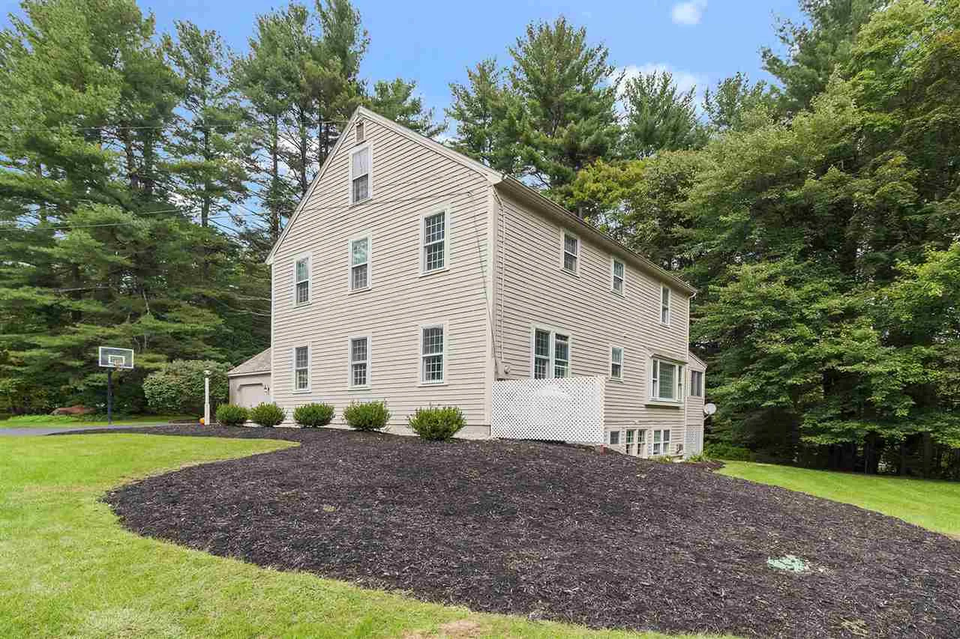 16 Candlewood Drive Amherst NH 03031