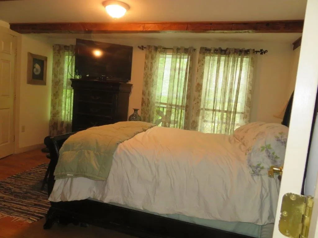 441 Razor Hill Road Grafton NH 03240