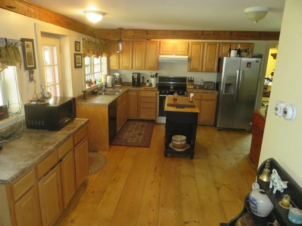 441 Razor Hill Road Grafton NH 03240