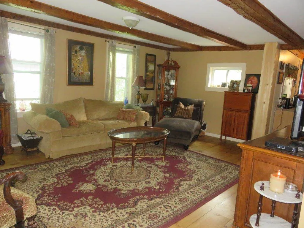 441 Razor Hill Road Grafton NH 03240