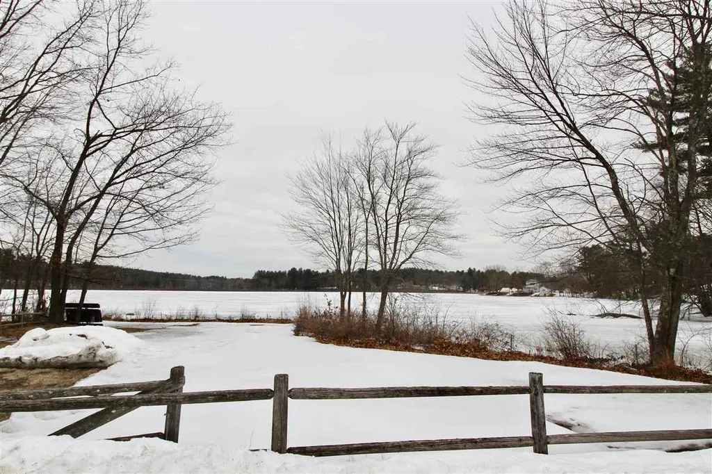 3 Otter Way Hudson NH 03051