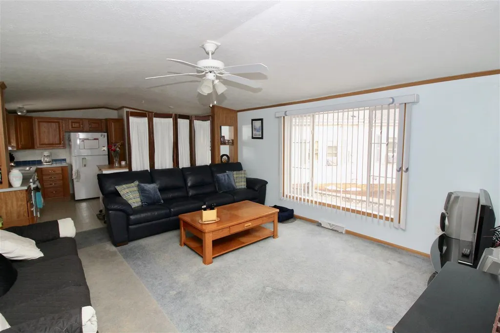 3 Otter Way Hudson NH 03051
