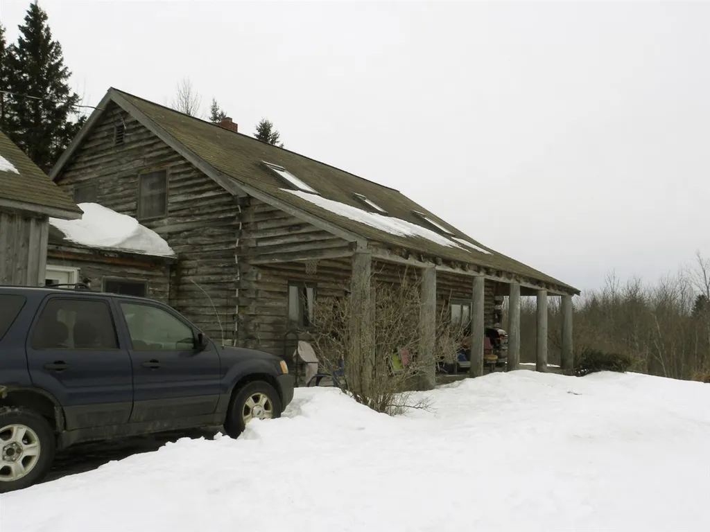 248 Salmon Place Glover VT 05839