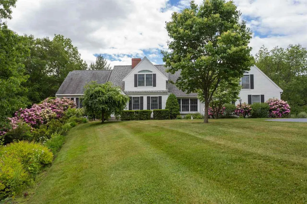 15 Fairway Drive Dover NH 03820