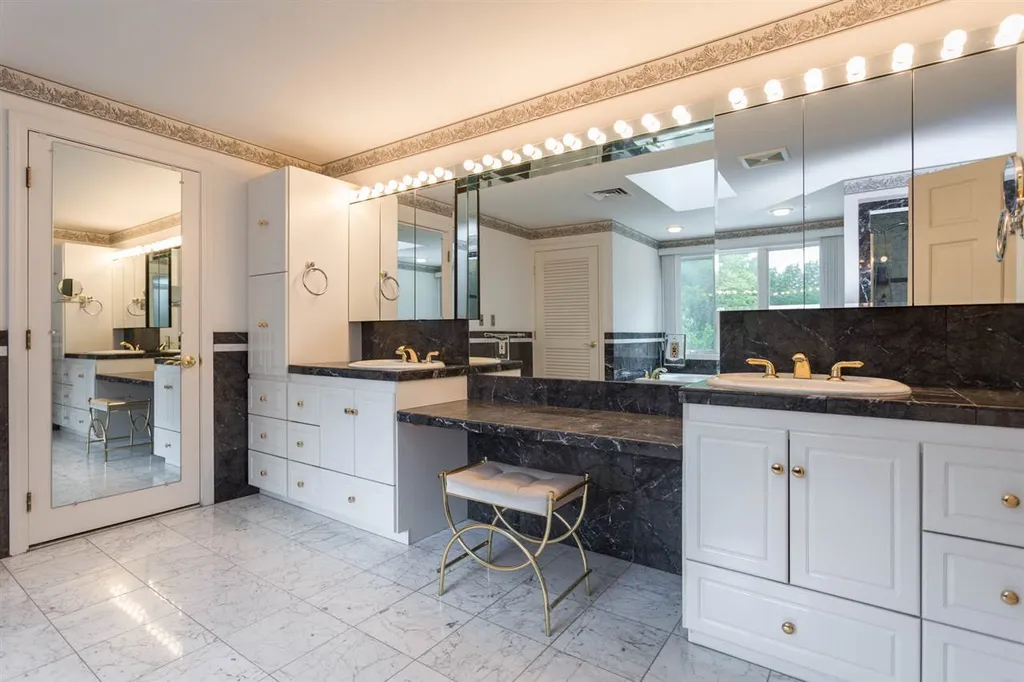 15 Fairway Drive Dover NH 03820