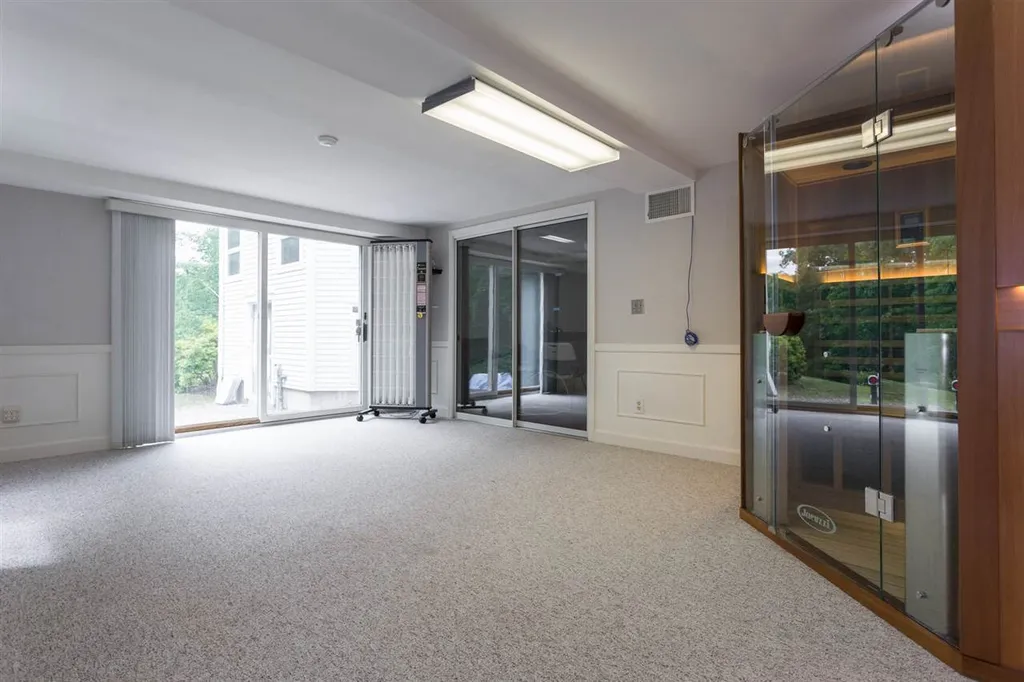 15 Fairway Drive Dover NH 03820