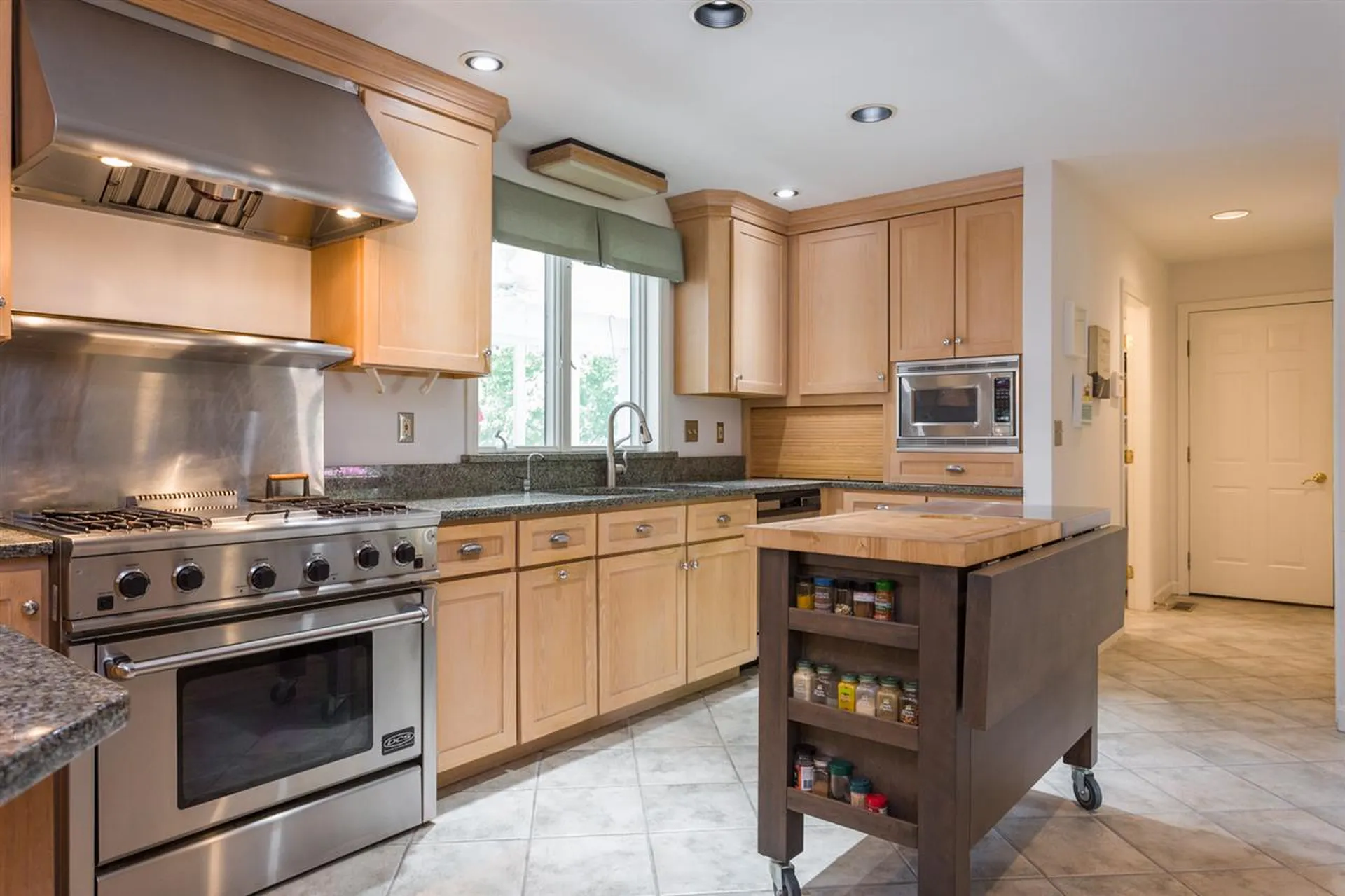 15 Fairway Drive Dover NH 03820