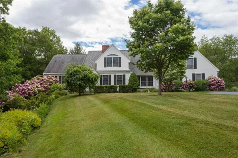 15 Fairway Drive Dover NH 03820