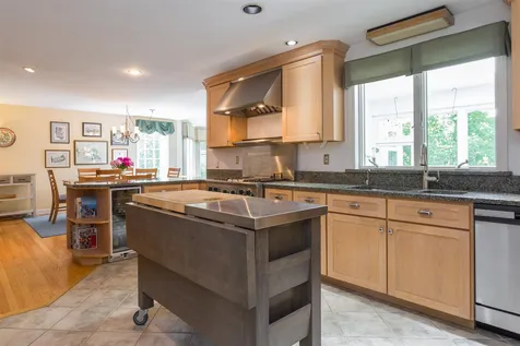 15 Fairway Drive Dover NH 03820