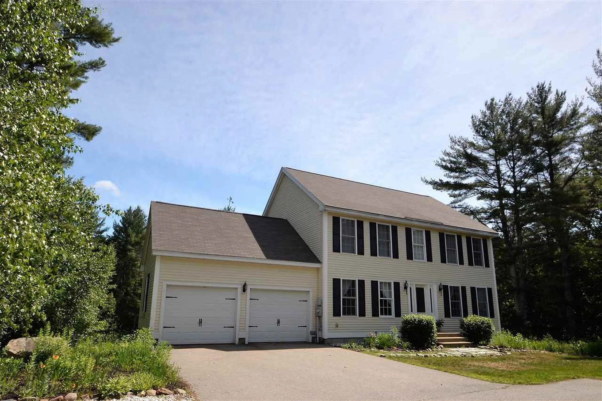 16 Cameron Way Somersworth NH 03878