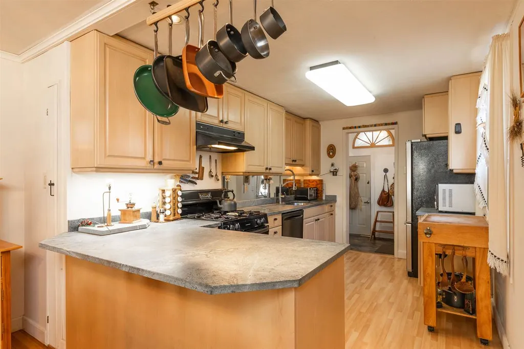 233 Hillside Drive Portsmouth NH 03801